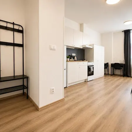 Apartman Modern Near Mendel Square - Gp *